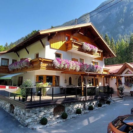 Gaestehaus Almrausch, Ferienanlage Mit Pool Nassereith Ngoại thất bức ảnh