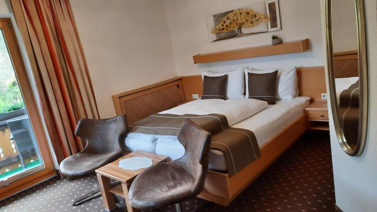 Gaestehaus Almrausch, Ferienanlage Mit Pool Nassereith Ngoại thất bức ảnh