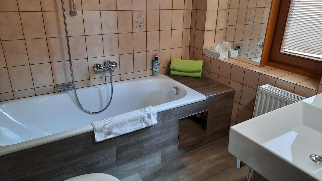 Gaestehaus Almrausch, Ferienanlage Mit Pool Nassereith Ngoại thất bức ảnh