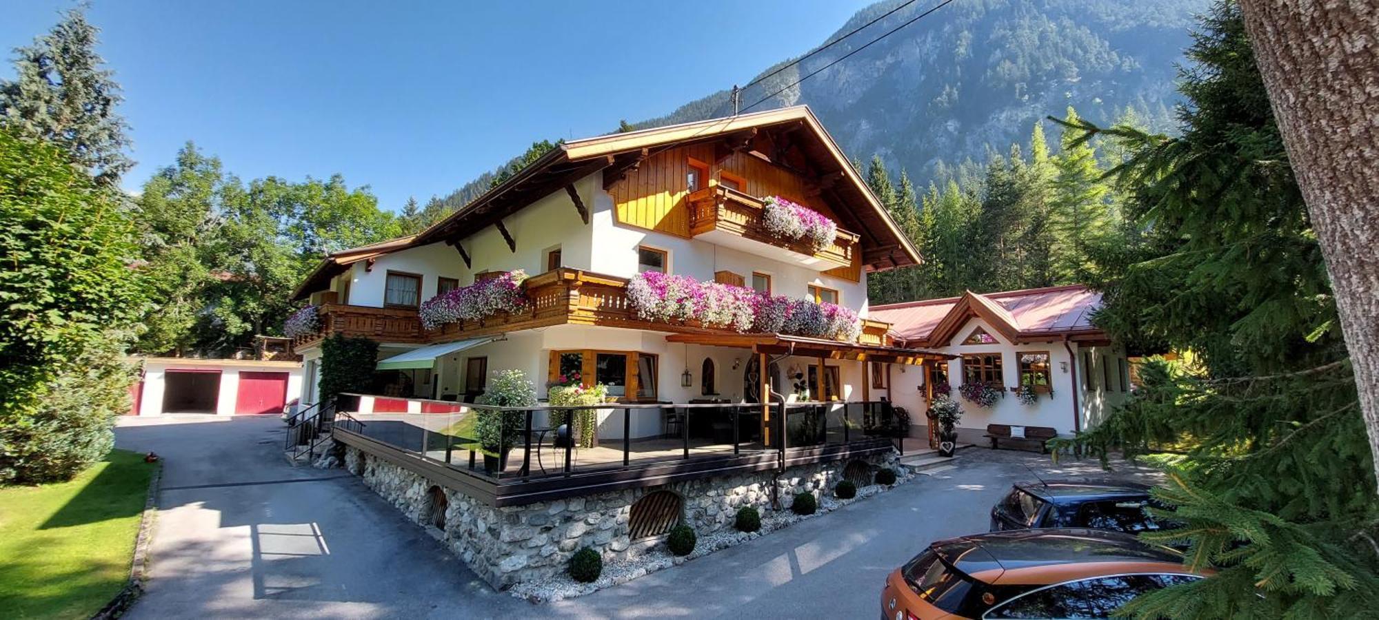 Gaestehaus Almrausch, Ferienanlage Mit Pool Nassereith Ngoại thất bức ảnh
