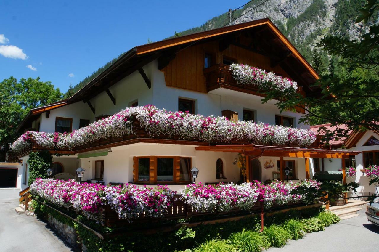 Gaestehaus Almrausch, Ferienanlage Mit Pool Nassereith Ngoại thất bức ảnh
