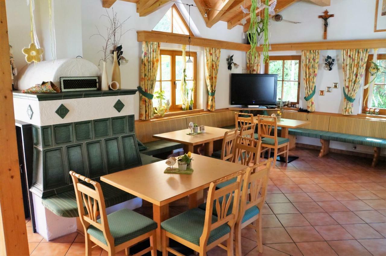 Gaestehaus Almrausch, Ferienanlage Mit Pool Nassereith Ngoại thất bức ảnh